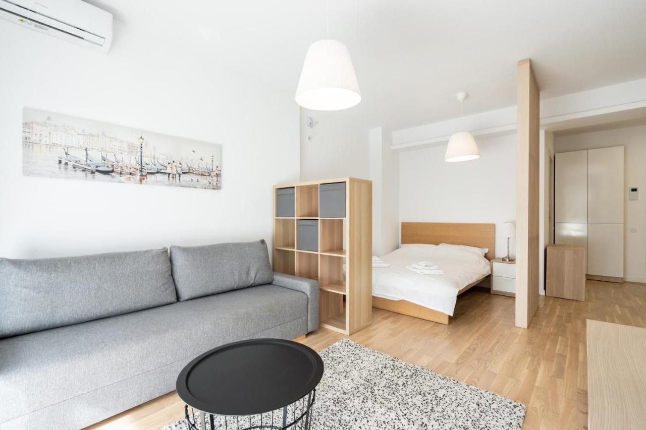 Zen Studios - Central Escape With Parking Bukares Bagian luar foto