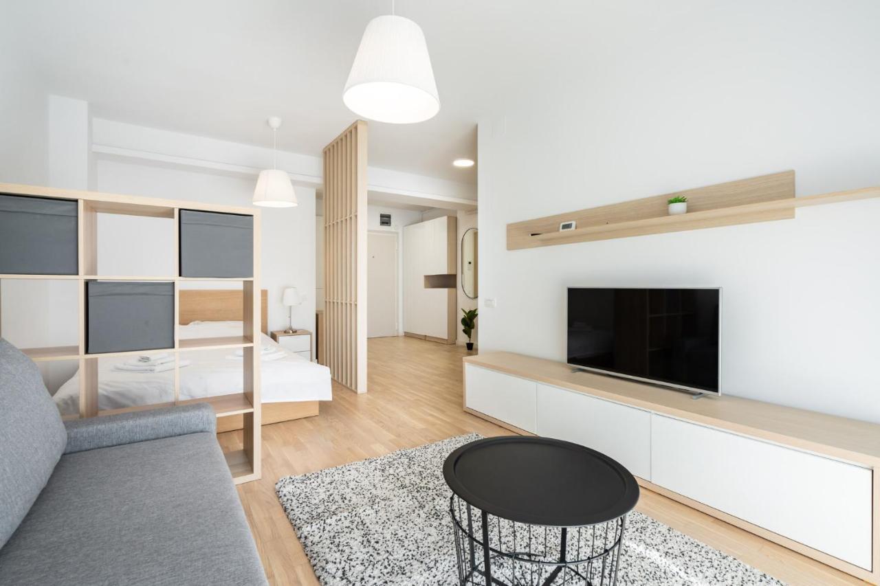 Zen Studios - Central Escape With Parking Bukares Bagian luar foto