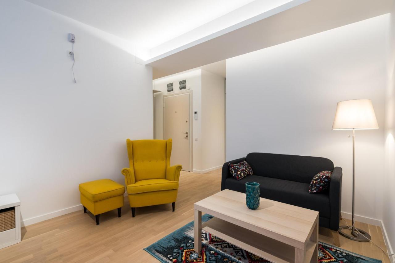 Zen Studios - Central Escape With Parking Bukares Bagian luar foto