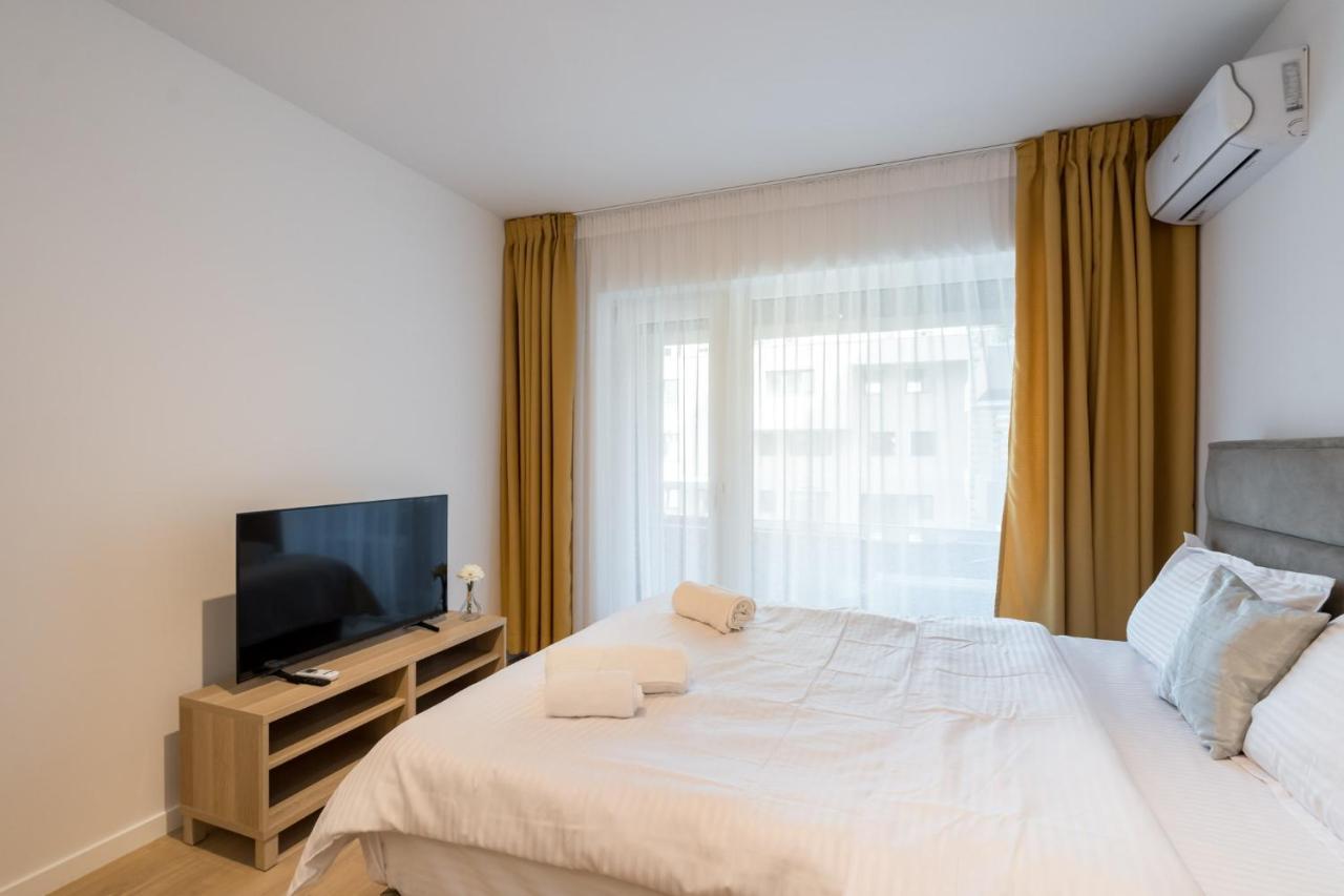 Zen Studios - Central Escape With Parking Bukares Bagian luar foto