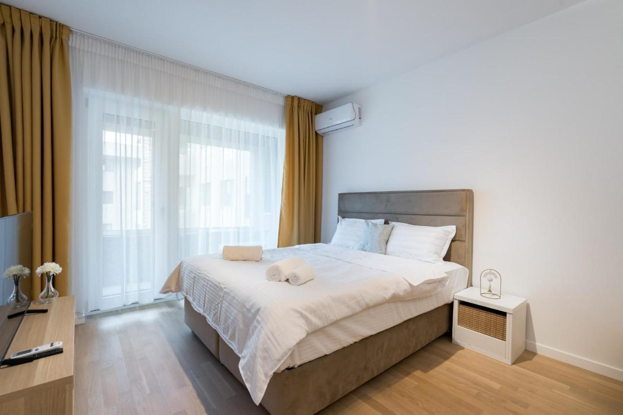 Zen Studios - Central Escape With Parking Bukares Bagian luar foto