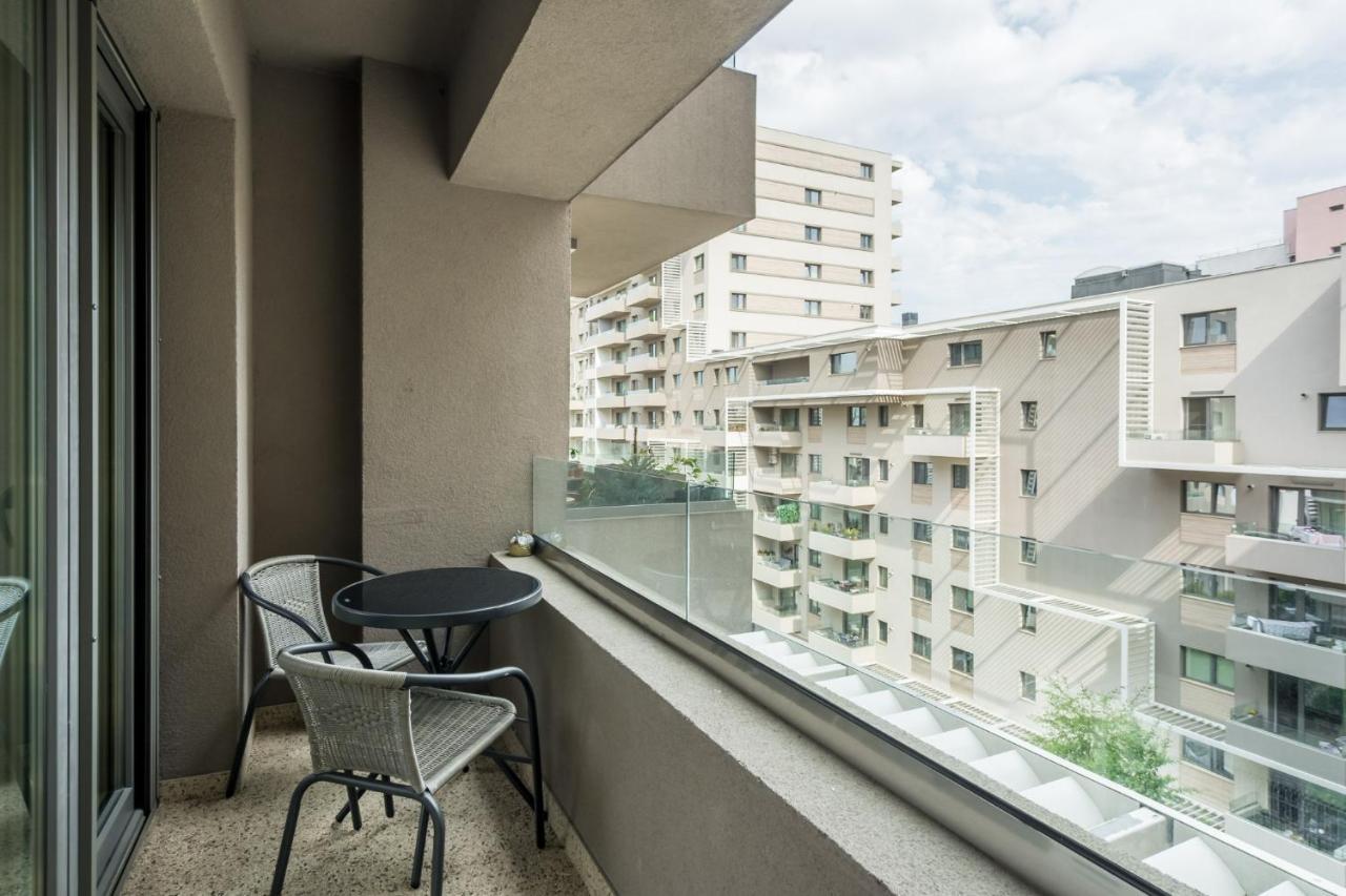 Zen Studios - Central Escape With Parking Bukares Bagian luar foto