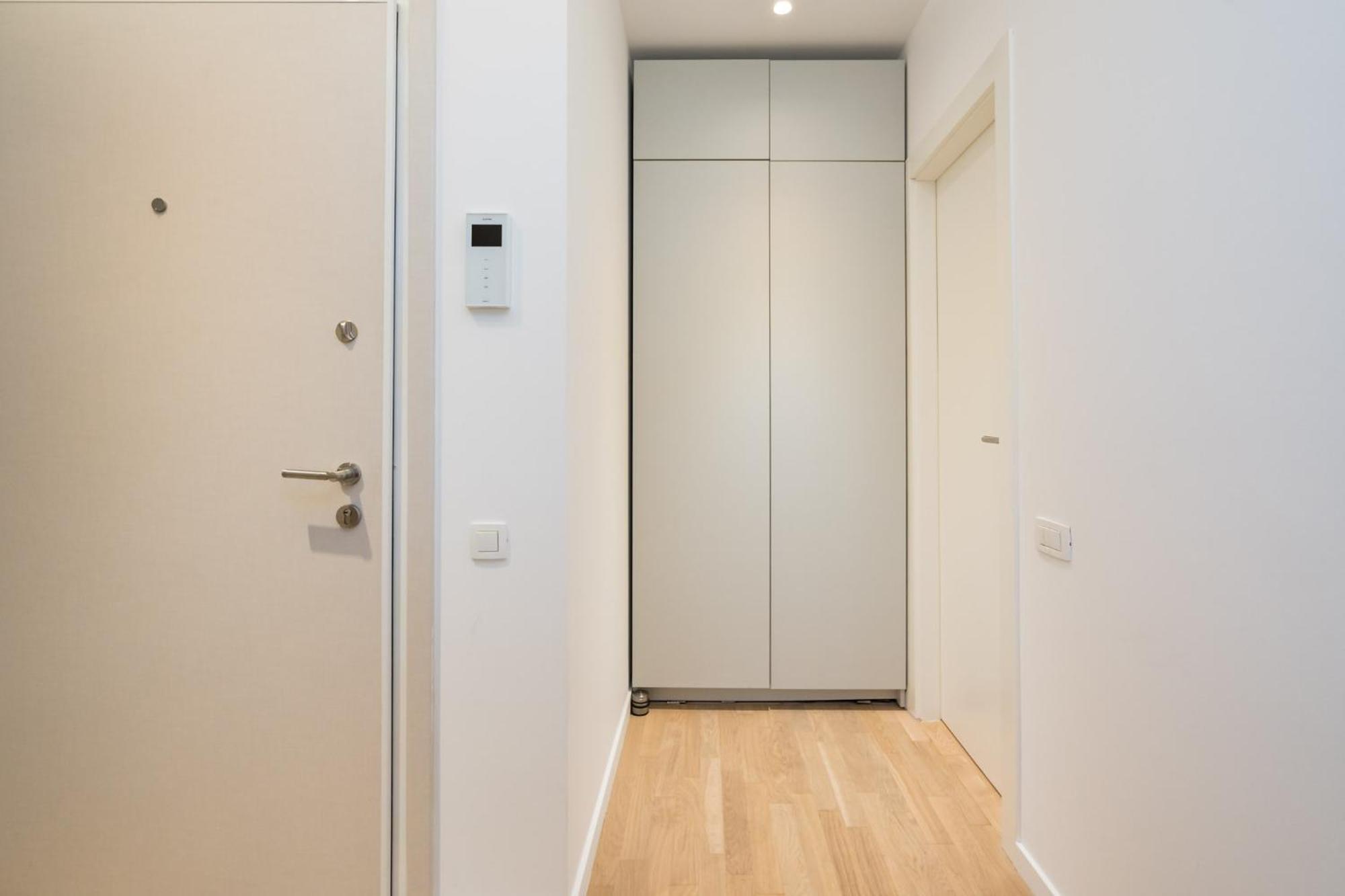 Zen Studios - Central Escape With Parking Bukares Bagian luar foto